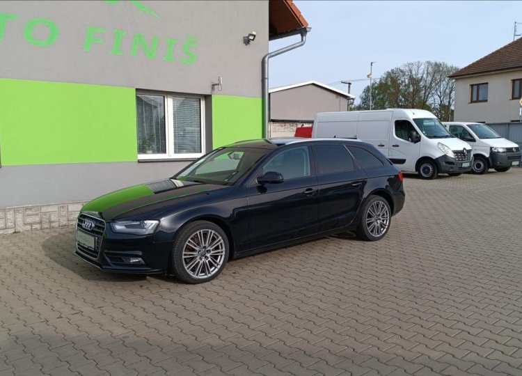 Audi A4, 3,0 TDi Serviska, 2xALU kola
